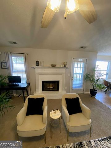 188 Waters Edge Drive, Locust Grove, GA 30248