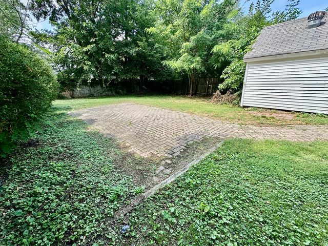 50 Sheridan Street, Elgin, IL 60123