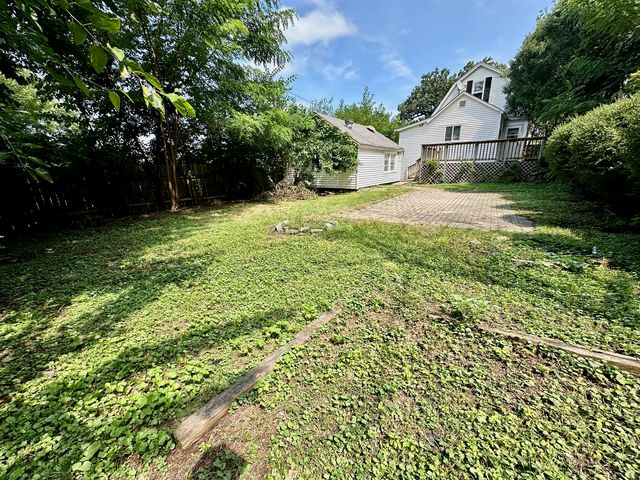 50 Sheridan Street, Elgin, IL 60123