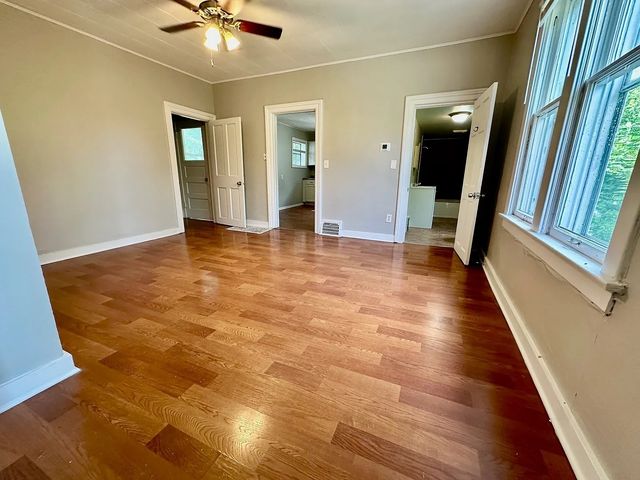 50 Sheridan Street, Elgin, IL 60123