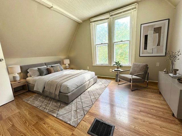 50 Sheridan Street, Elgin, IL 60123