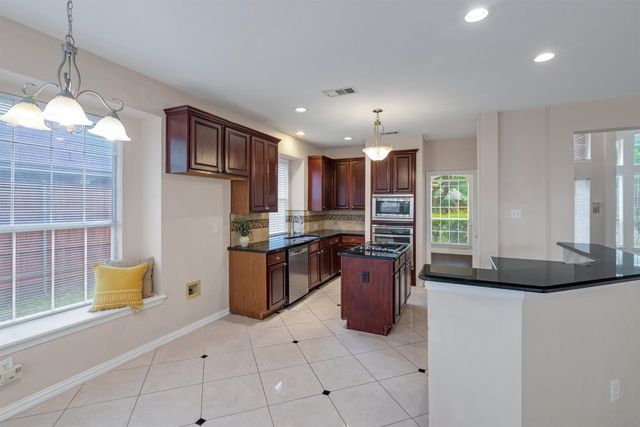 921 Brown Trail, Coppell, TX 75019