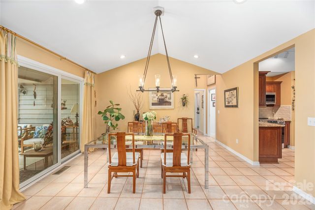 94 Oakcrest Lane, Waynesville, NC 28786