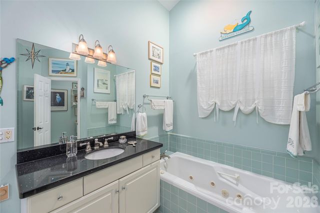 94 Oakcrest Lane, Waynesville, NC 28786