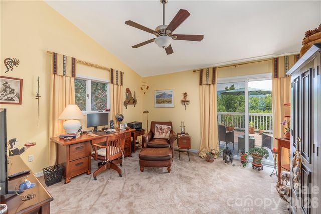 94 Oakcrest Lane, Waynesville, NC 28786