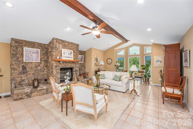 94 Oakcrest Lane, Waynesville, NC 28786