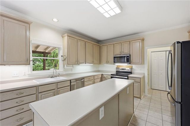 7015 Oakcreek Trace, Cumming, GA 30041