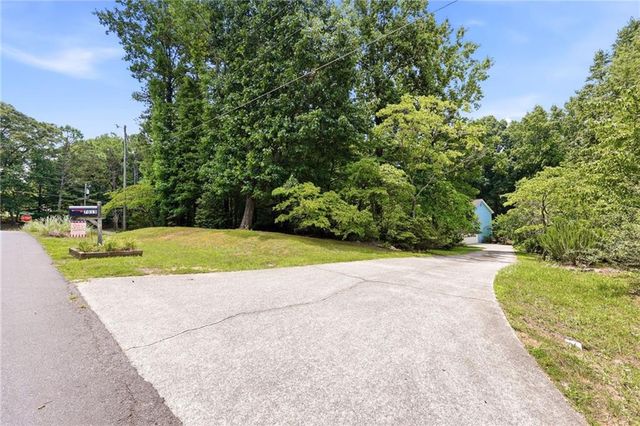 7015 Oakcreek Trace, Cumming, GA 30041