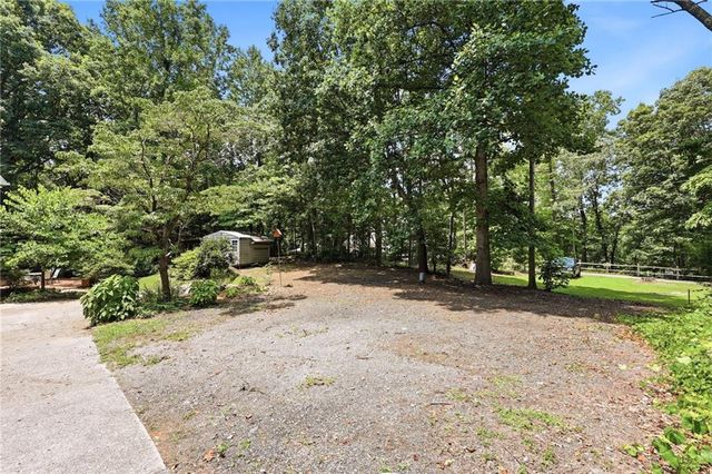 7015 Oakcreek Trace, Cumming, GA 30041