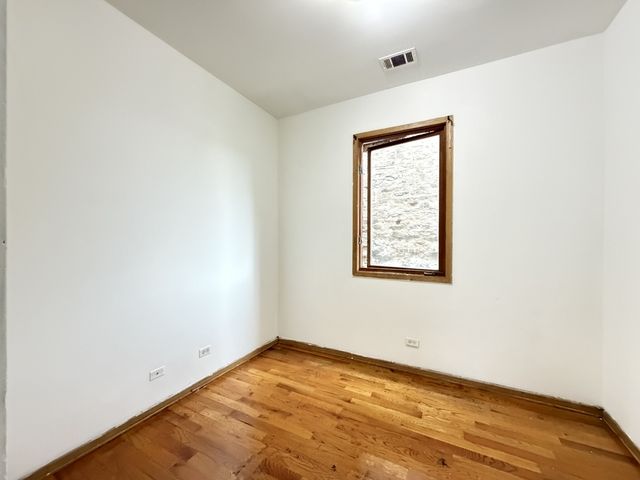 3100 W Polk Street 3, Chicago, IL 60612
