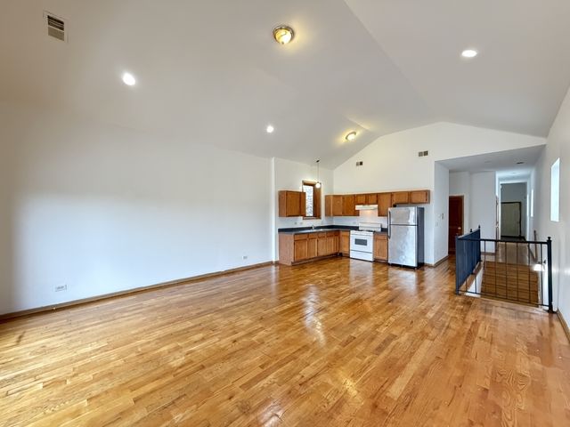3100 W Polk Street 3, Chicago, IL 60612