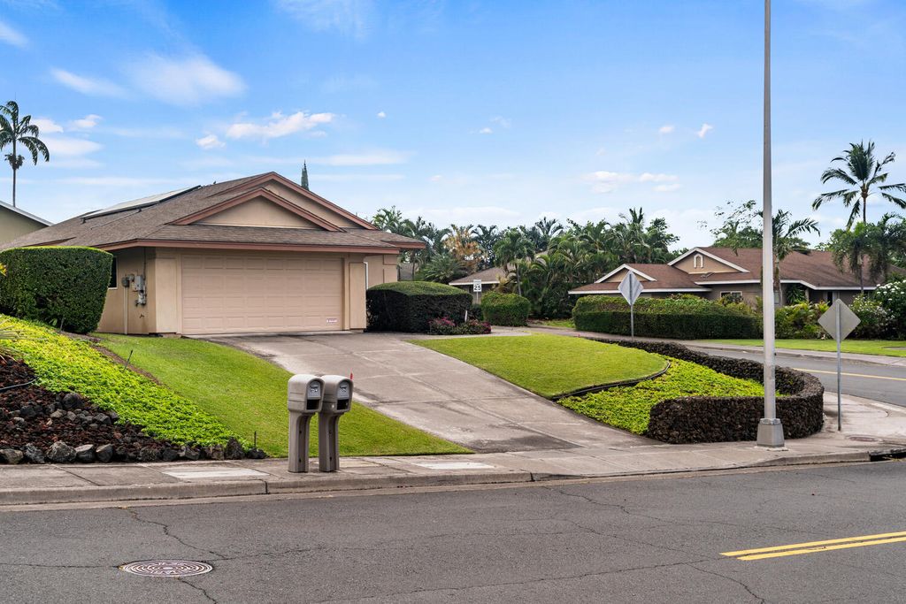 Image 1 of property listing at 77-152 HOOHONUA CT, Kailua Kona, HI 96740