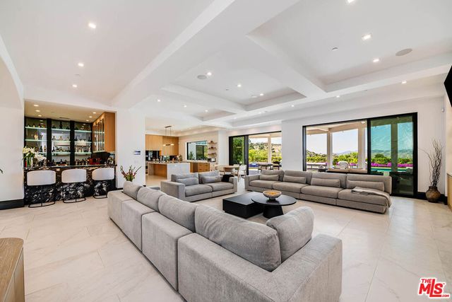 25201 Prado Del Misterio, Calabasas, CA 91302