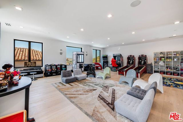 25201 Prado Del Misterio, Calabasas, CA 91302