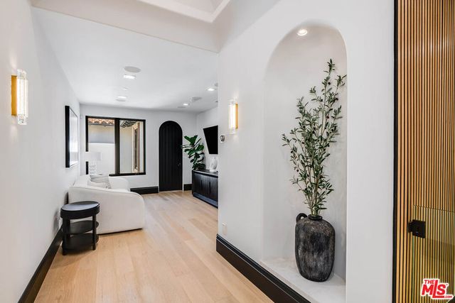 25201 Prado Del Misterio, Calabasas, CA 91302