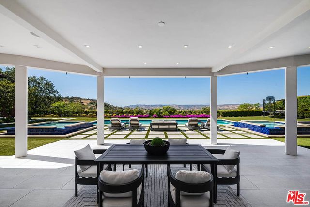 25201 Prado Del Misterio, Calabasas, CA 91302