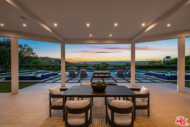 25201 Prado Del Misterio, Calabasas, CA 91302