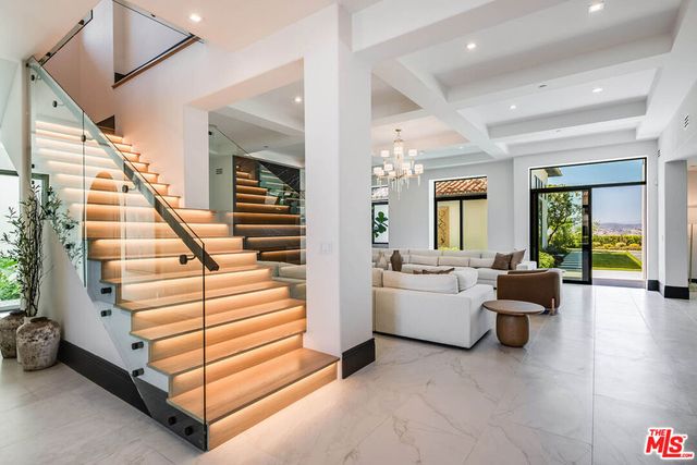 25201 Prado Del Misterio, Calabasas, CA 91302