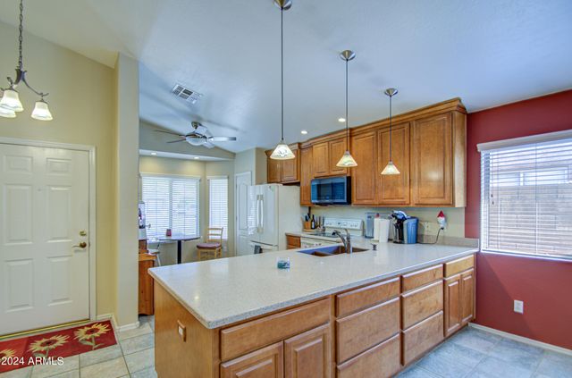 10109 E OBISPO Avenue, Mesa, AZ 85212