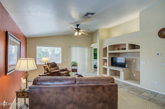 10109 E OBISPO Avenue, Mesa, AZ 85212