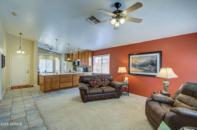 10109 E OBISPO Avenue, Mesa, AZ 85212