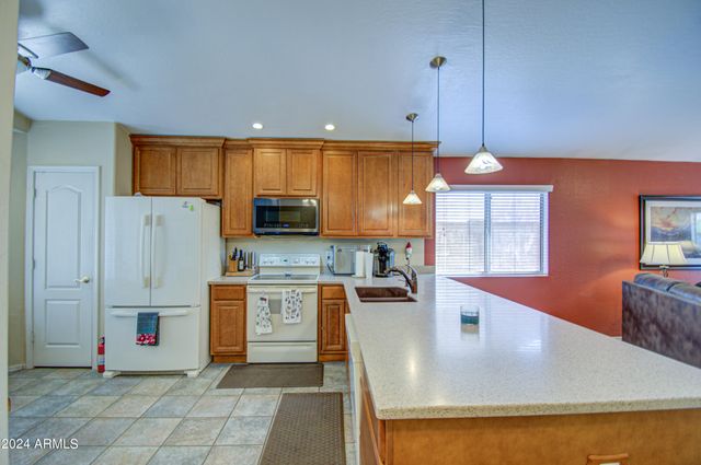 10109 E OBISPO Avenue, Mesa, AZ 85212