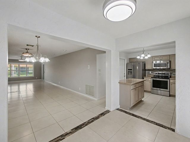 4500 Ficus Tree Road, Boynton Beach, FL 33436