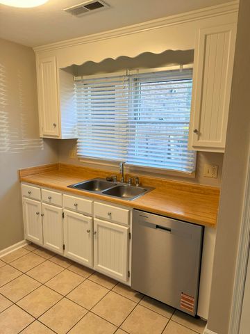 2317 Broadway AVE, Roanoke, VA 24014