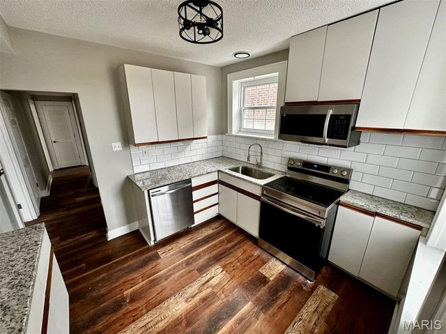 5901 S Kingshighway Boulevard, St Louis, MO 63109