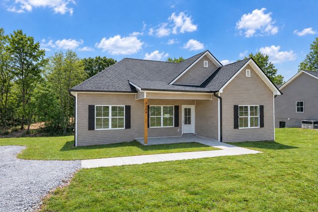1264 Old County House Rd, Charlotte, TN 37036
