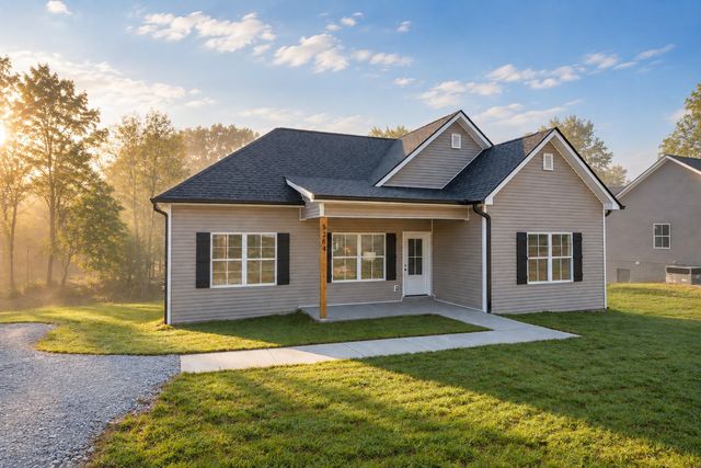 1264 Old County House Rd, Charlotte, TN 37036