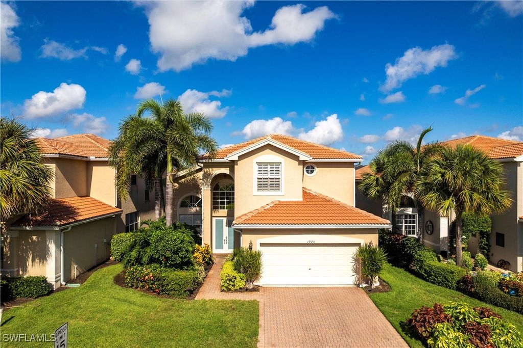 1925 Isla De Palma CIR, Naples, FL 34119