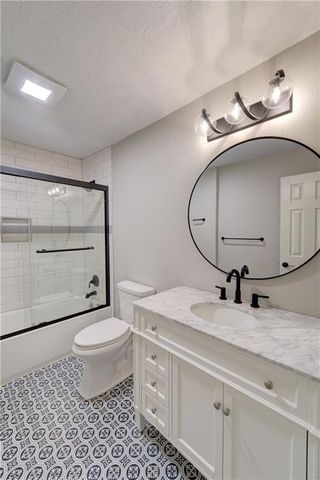 9927 N Harrison Drive, Kansas City, MO 64155