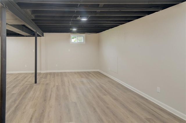 9927 N Harrison Drive, Kansas City, MO 64155