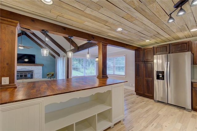 9927 N Harrison Drive, Kansas City, MO 64155