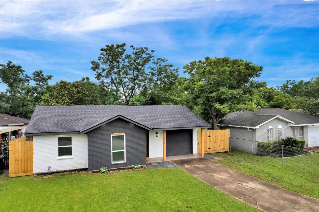 12930 Segrest Drive, Houston, TX 77047