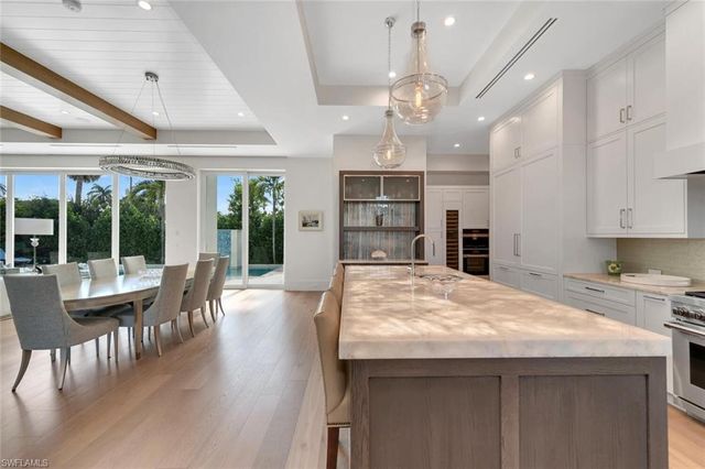 330 Broad AVE N, Naples, FL 34102