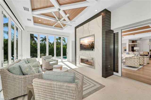 330 Broad AVE N, Naples, FL 34102