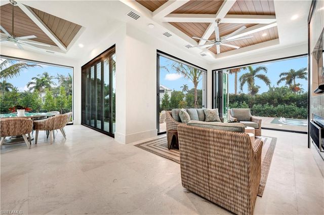 330 Broad AVE N, Naples, FL 34102