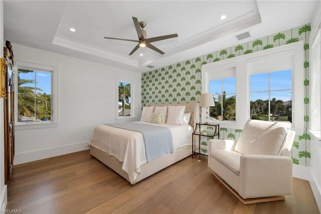 330 Broad AVE N, Naples, FL 34102