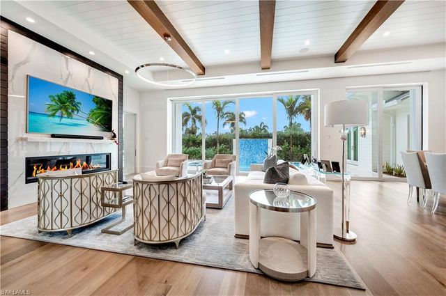 330 Broad AVE N, Naples, FL 34102