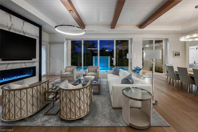 330 Broad AVE N, Naples, FL 34102