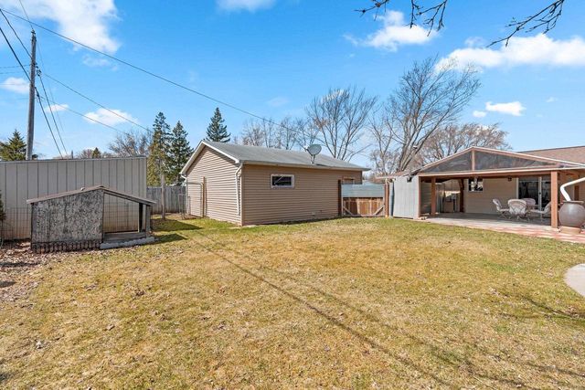 2466 PECAN STREET, Green Bay, WI 54311