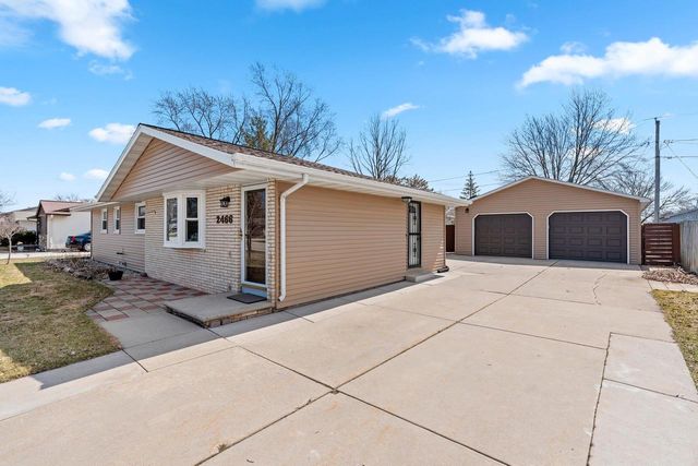 2466 PECAN STREET, Green Bay, WI 54311