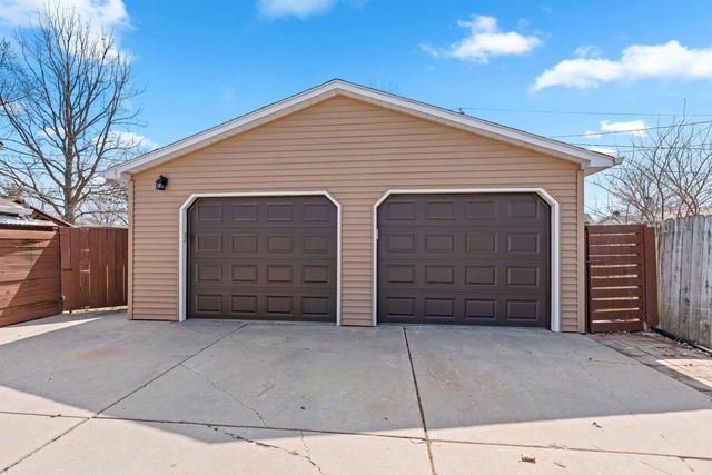 2466 PECAN STREET, Green Bay, WI 54311