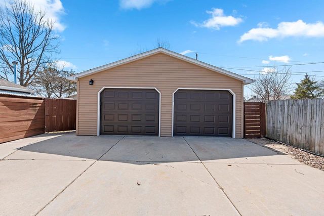 2466 PECAN STREET, Green Bay, WI 54311