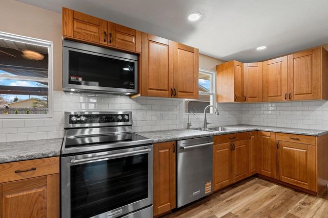 2466 PECAN STREET, Green Bay, WI 54311
