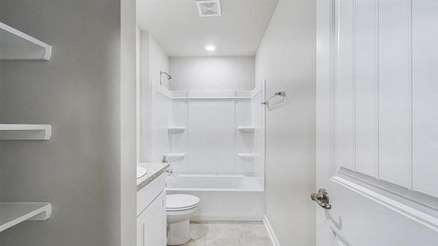 8103 Caden Lane, Iowa, LA 70647