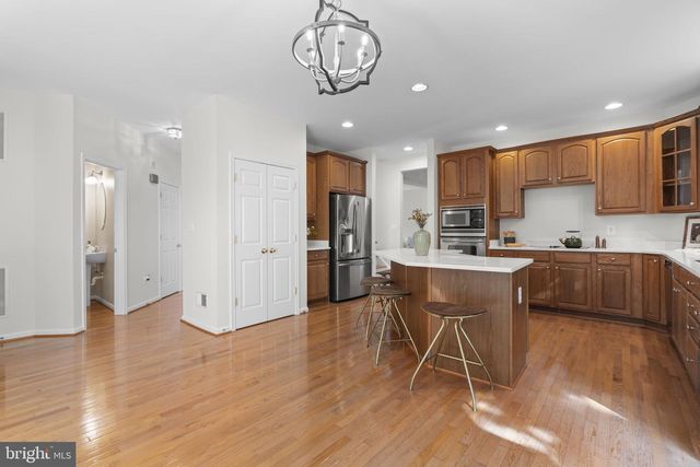 8022 HIGH CASTLE RD, Ellicott City, MD 21043