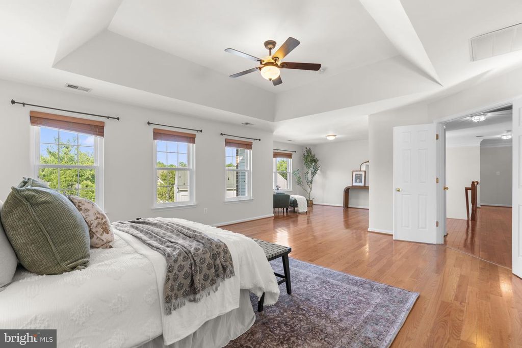 Image 31 of property listing at 8022 HIGH CASTLE RD, Ellicott City, MD 21043